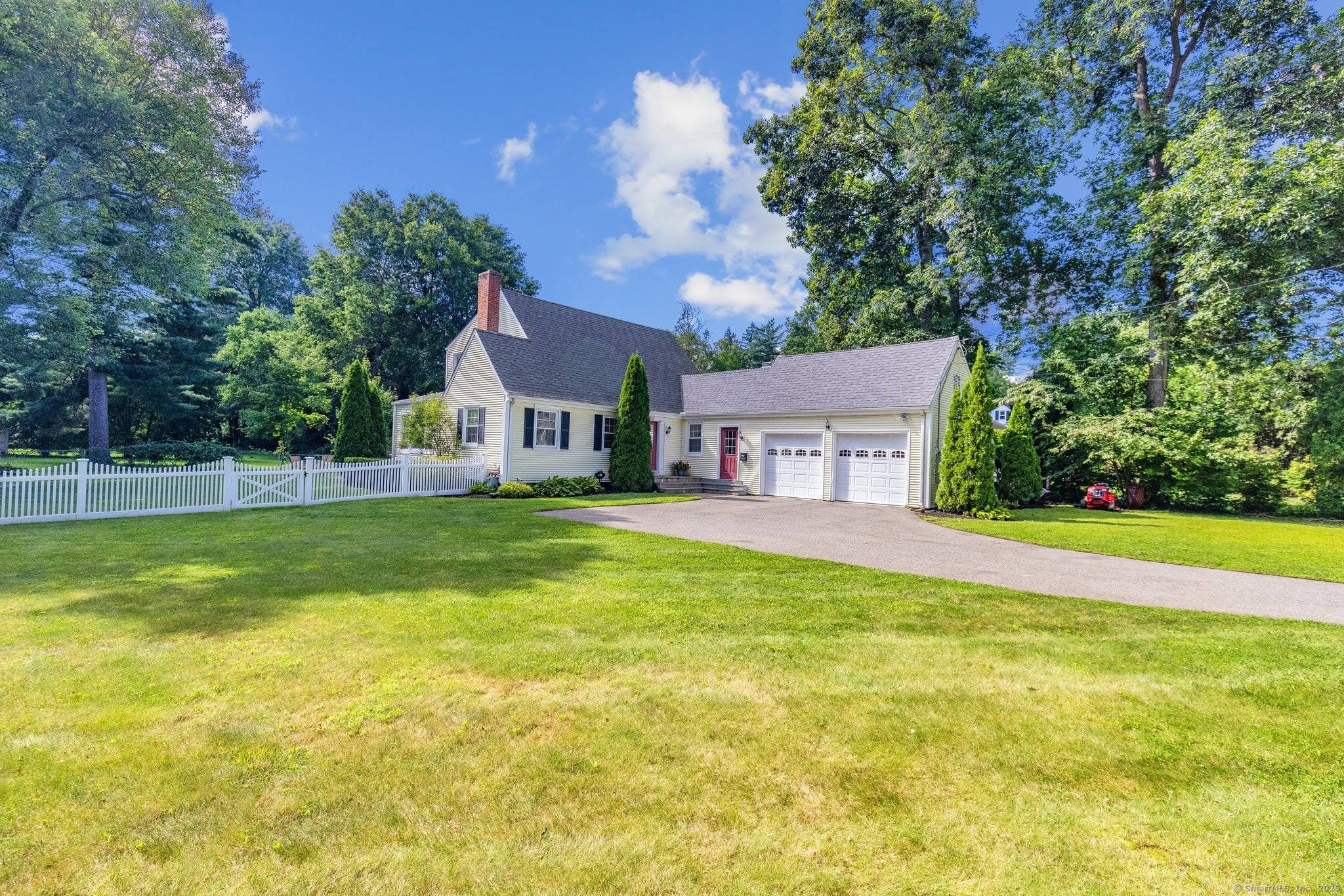 Welcome home to this beautifully maintained and tastefully updated Cape Cod style residence in the heart of West Hartford !