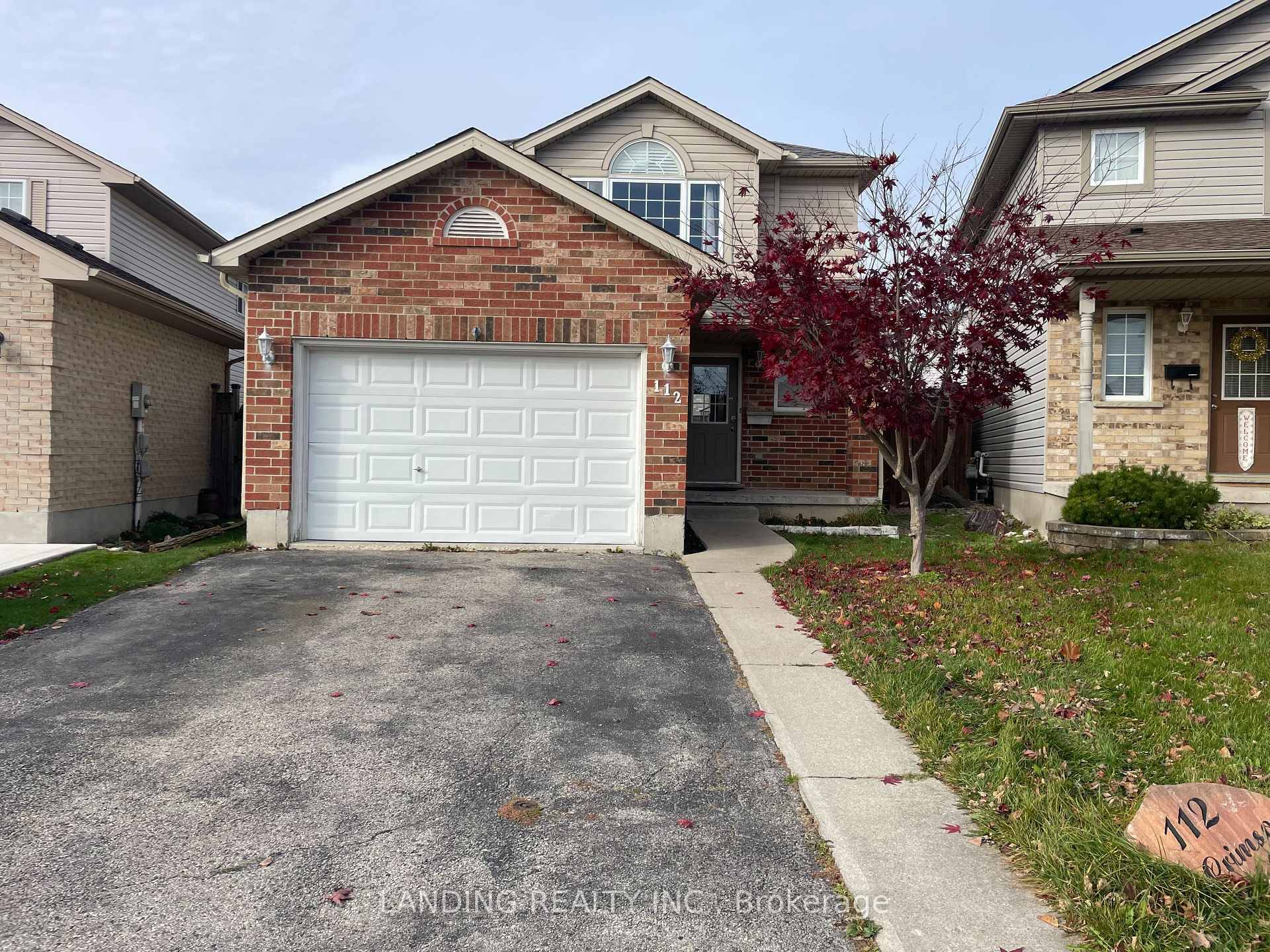 Don't miss out on this spacious 2 storey home located on Crimson Crescent in London, Ontario.