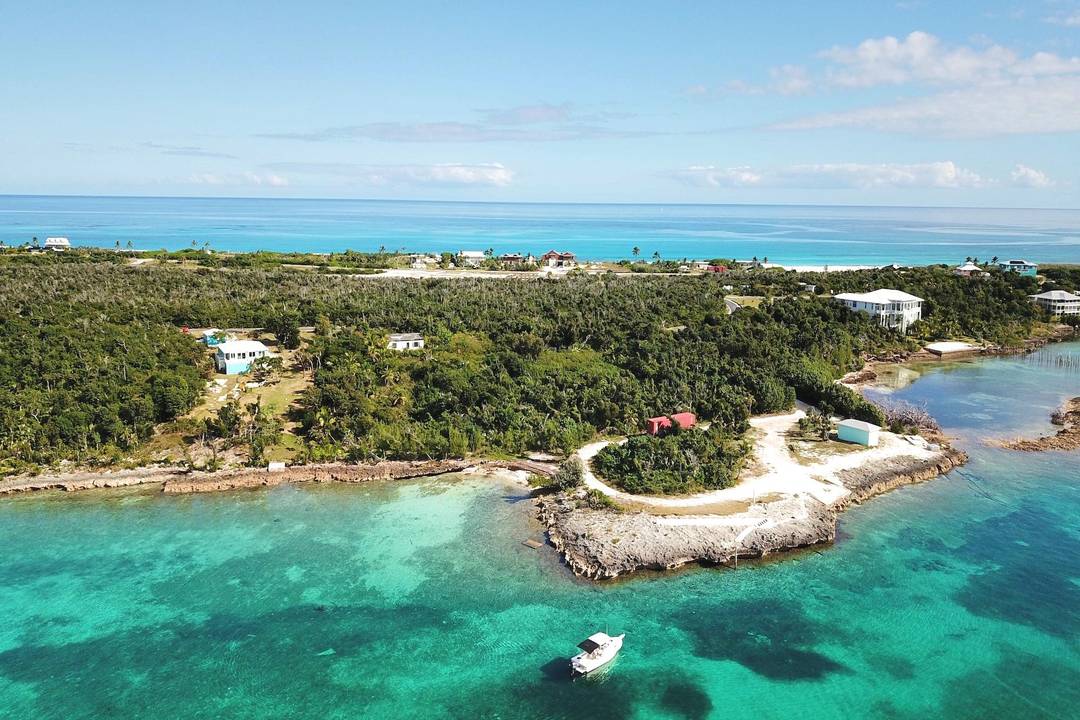WATERFRONT ACREAGE Land Abaco