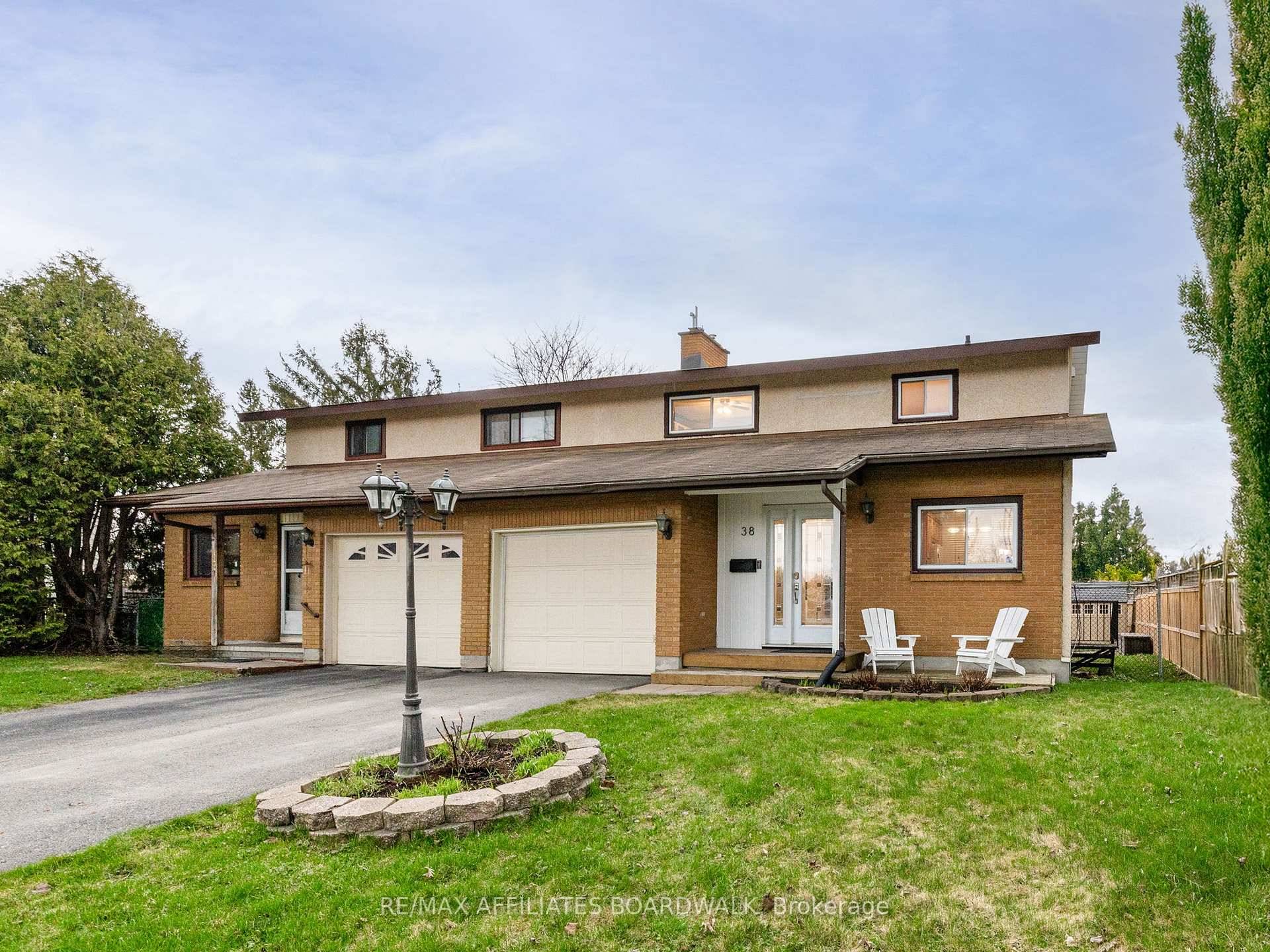 Welcome to your next home in the heart of Tanglewood !
