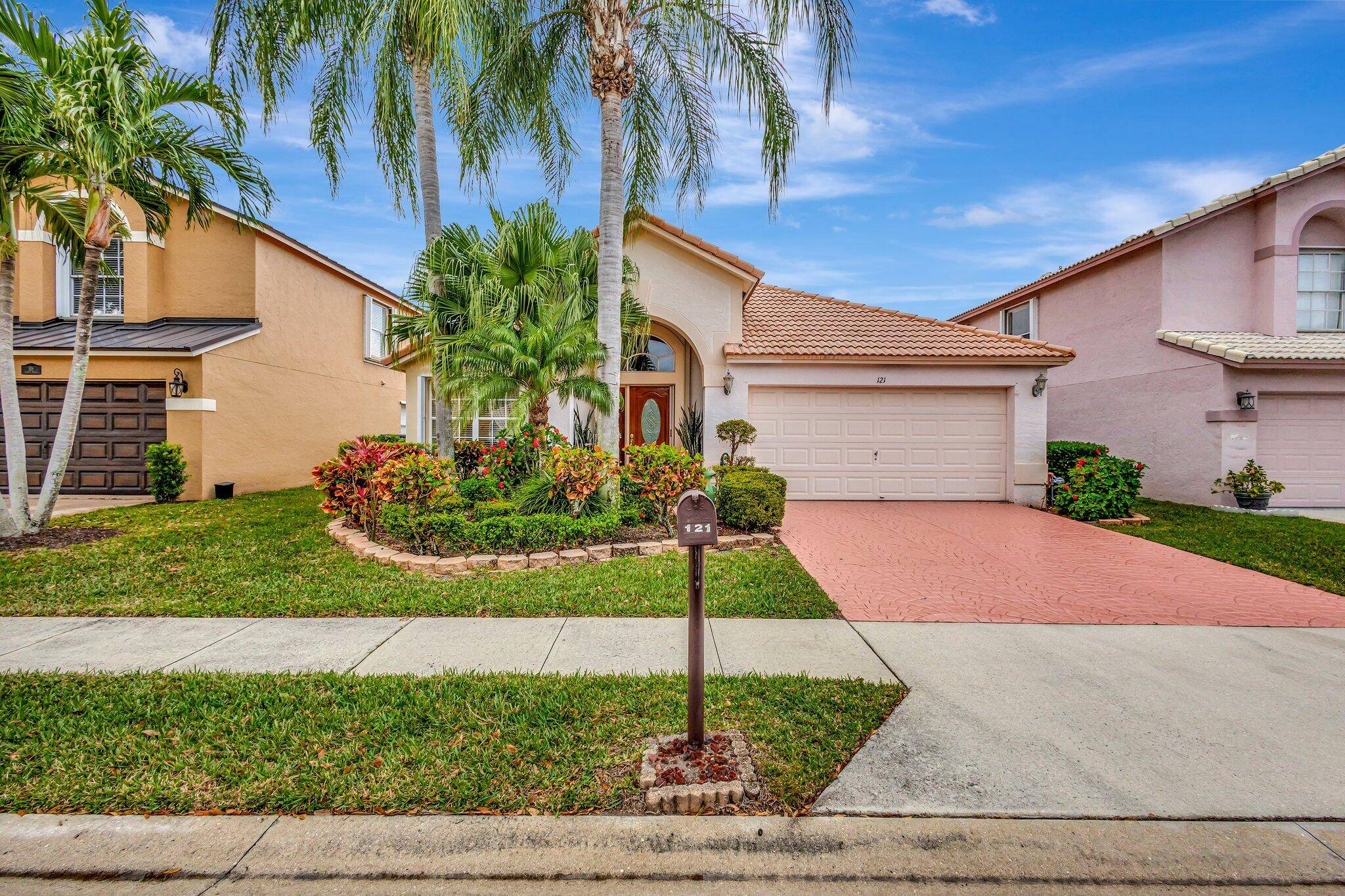 Welcome home to Egret Cove, a gated community located in the heart of Jupiter.