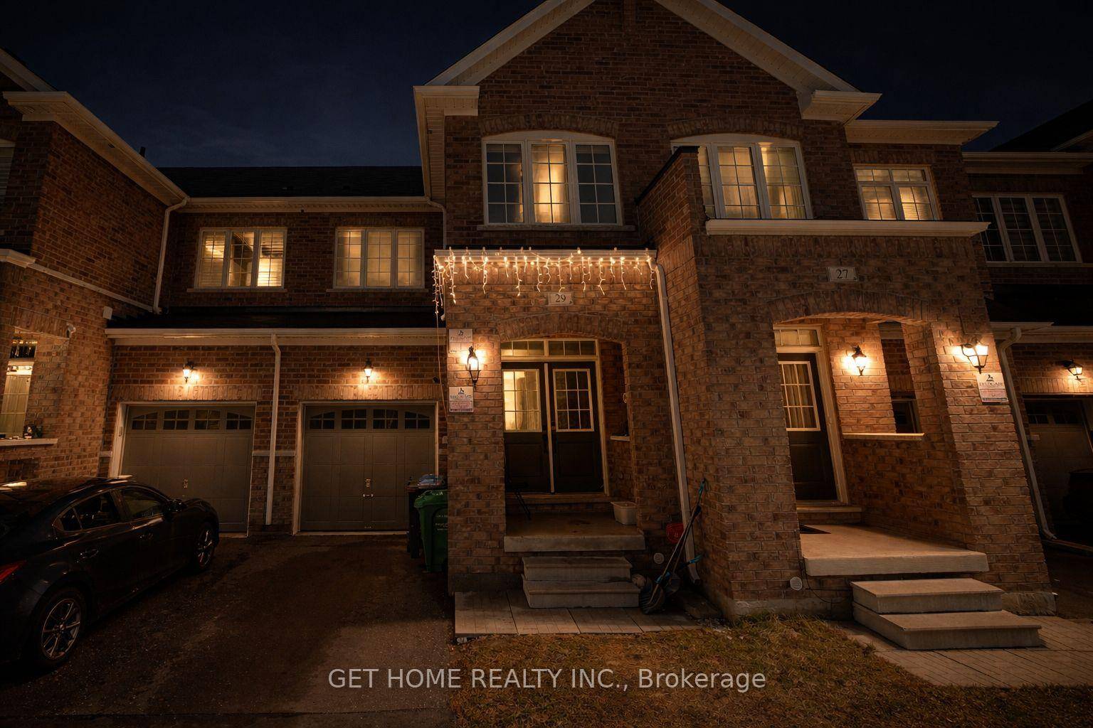 Welcome to this stunning, meticulously maintained freehold townhome ideally located near Mayfield Rd amp ; Chinguacousy Rd in Brampton.