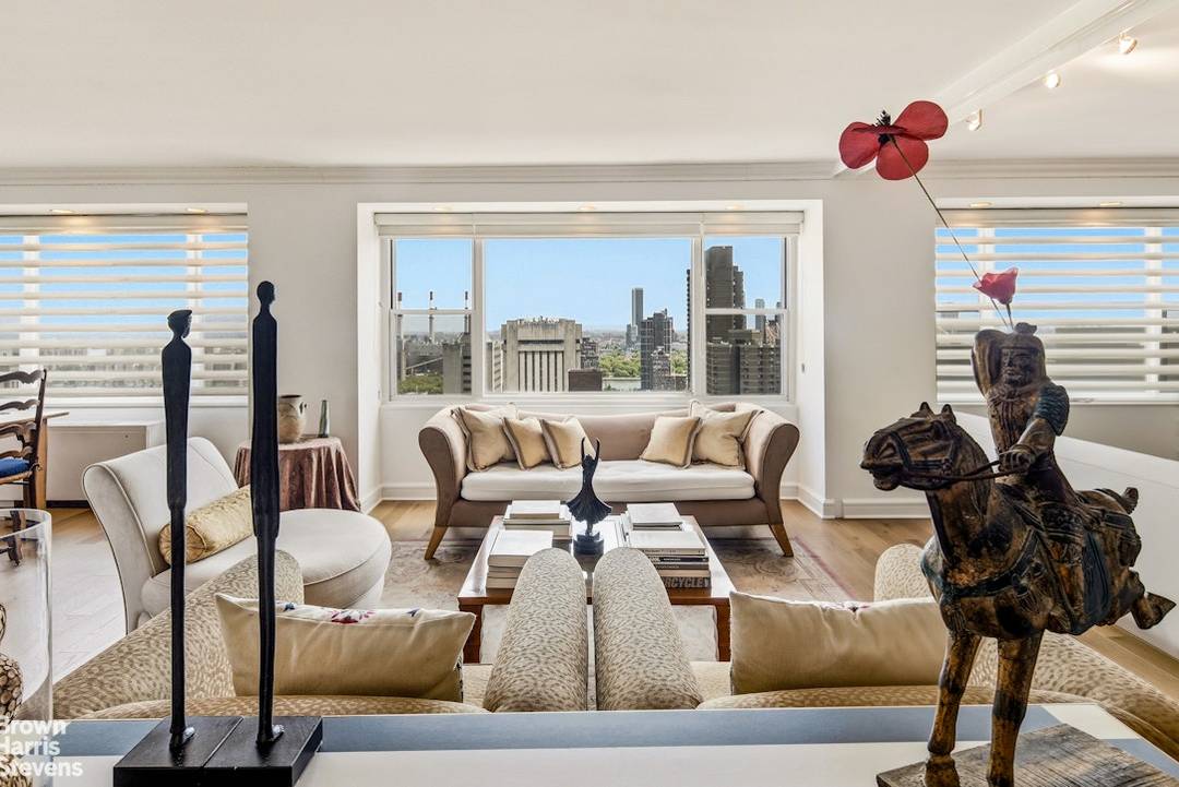 New Exclusive at St. Tropez This rare, light filled three bedroom, three bathroom apartment offers unobstructed Eastern and Northern exposures with stunning views of the city and the East River.