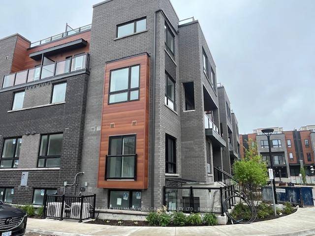 Glenway Urban Towns Brand NEW !