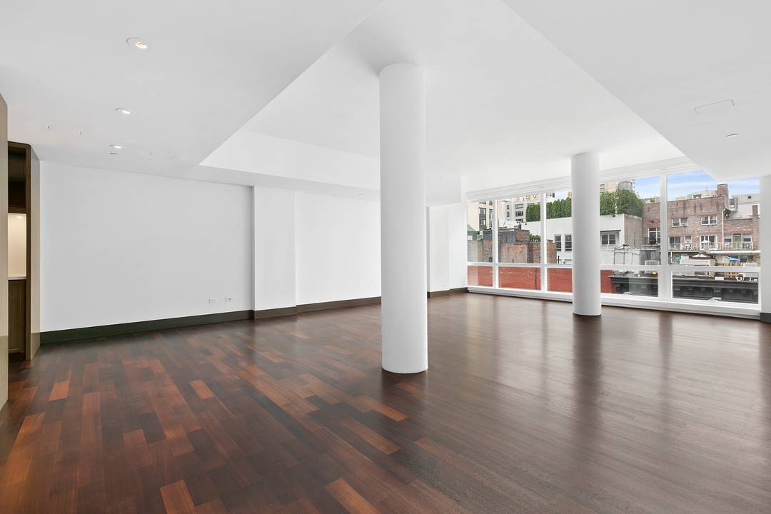 Unit 6B at The Lucida 3 BR, 3 BA 2, 385 sq ft This sophisticated 3 bedroom, 3 bathroom corner residence defines Upper East Side elegance.