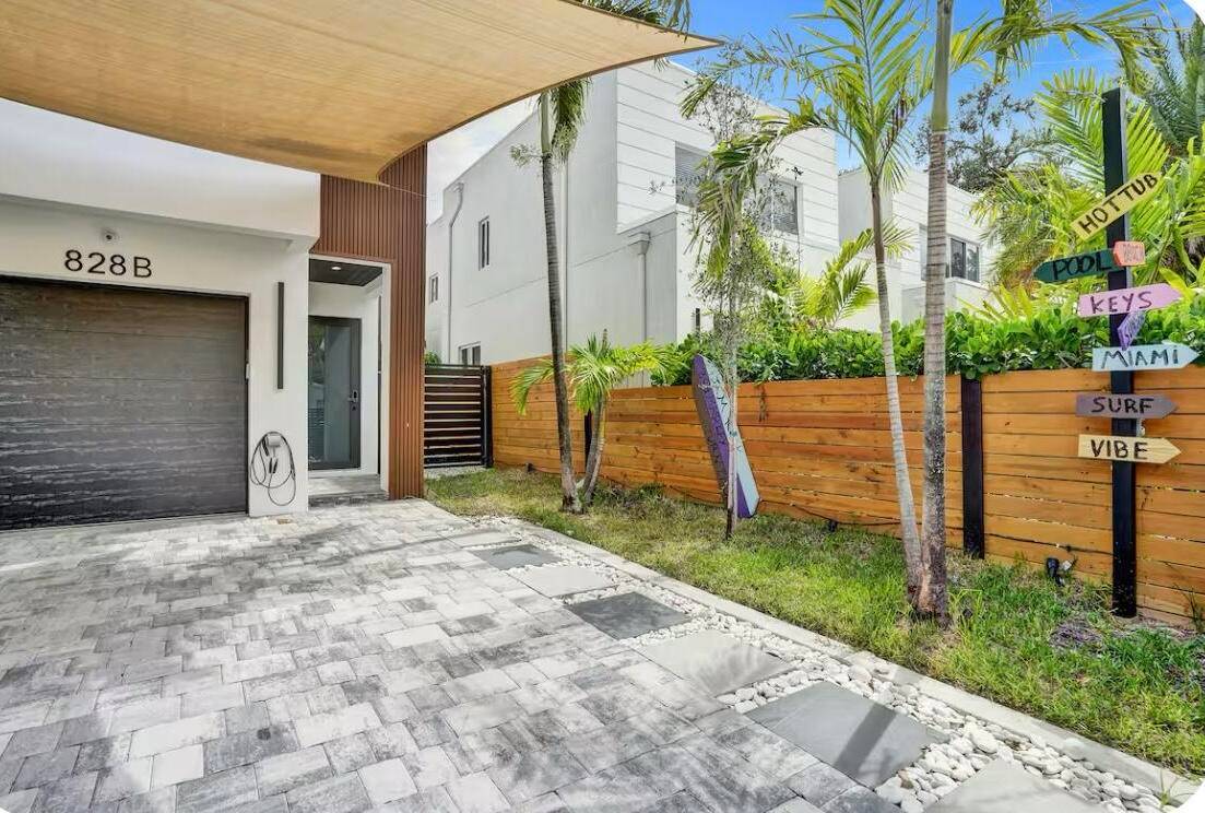 Stunning 2024 new construction in the heart of Fort Lauderdale !