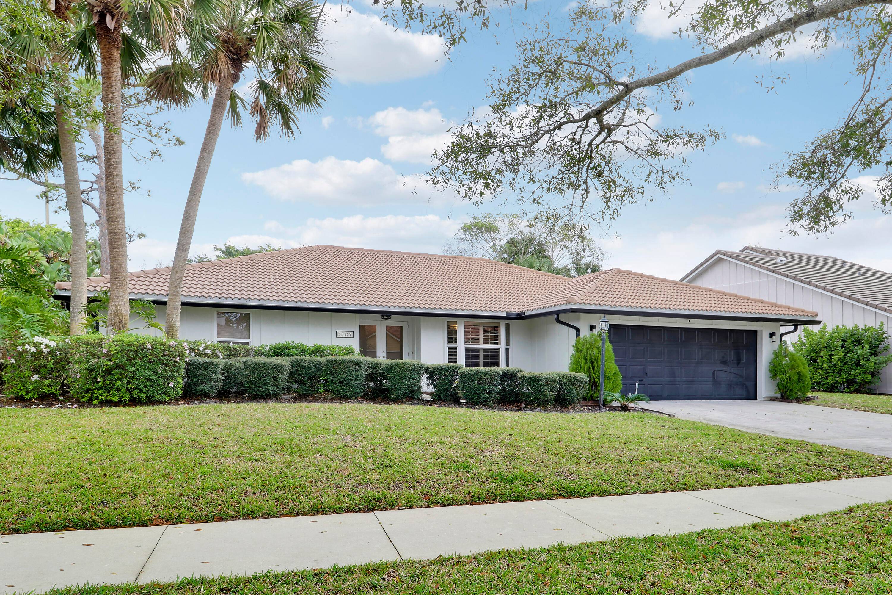 Great opportunity in the Shores of Jupiter.