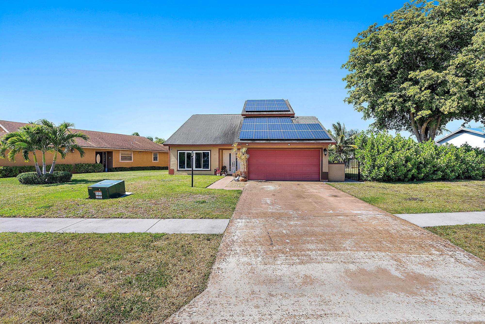 Beautiful and well maintained 2 story home featuring 4 spacious bedrooms and 3 full bathrooms.