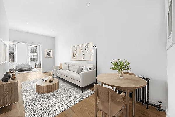 Come home to this iconic 5th Avenue location, where home and neighborhood connect seamlessly.