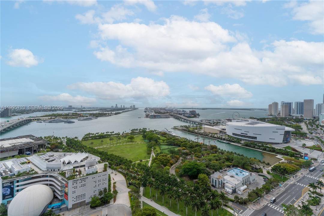 Welcome to the Marquis Residences an iconic address in the heart of Miami s vibrant Museum District.