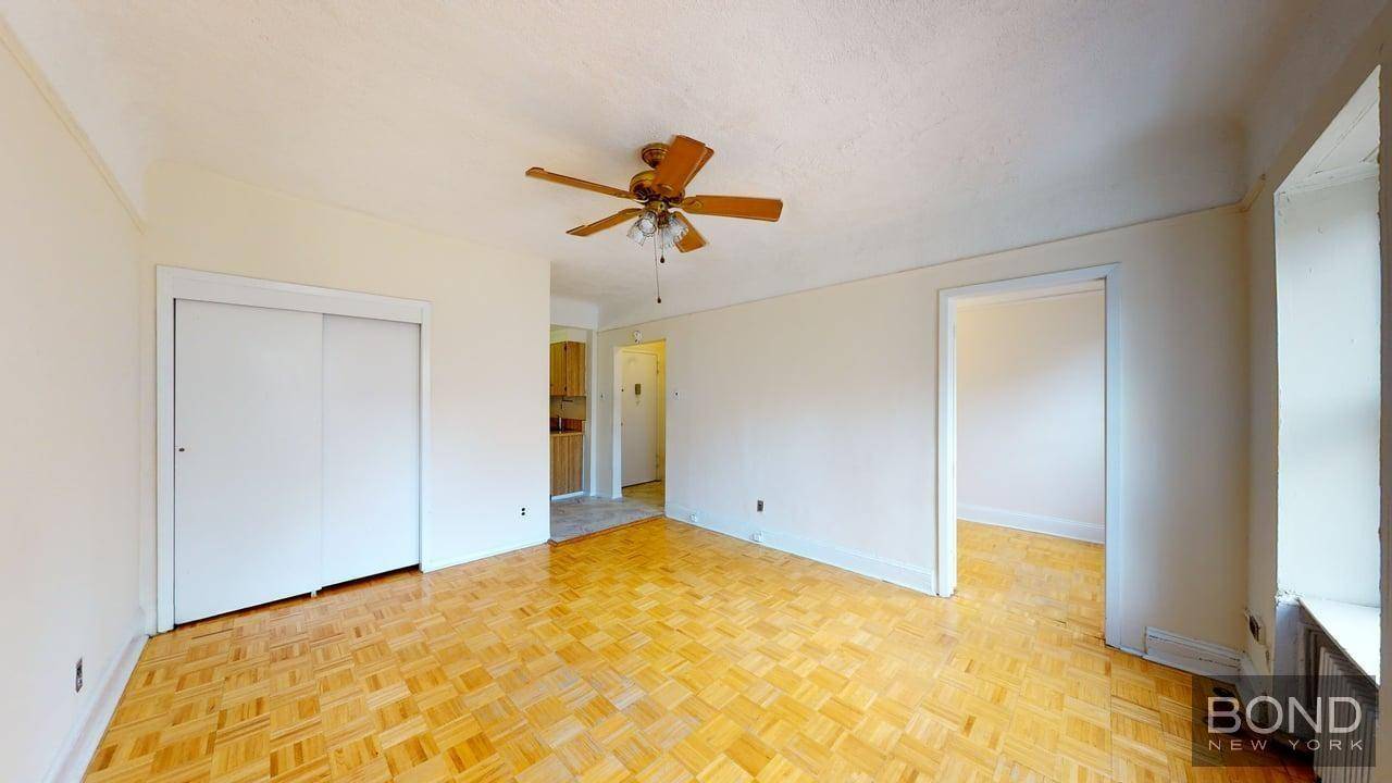 Brand New Renovation ! Fully Loaded 1 Bedroom with a Washer Dryer In Unit and top of the line finishes !