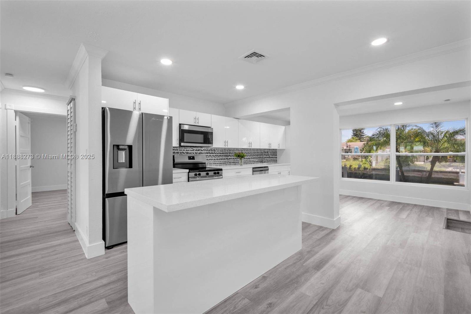 NOW OFFERED AT A SIGNIFICANTLY IMPROVED PRICE, this home combines MODERN updates with a PRIME location Oakland Park.
