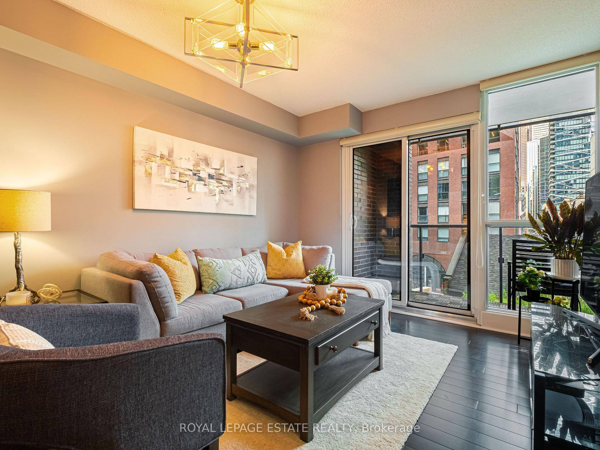 Experience urban living at it's finest in this beautifully designed condo perfectly situated in the heart of downtown Toronto.