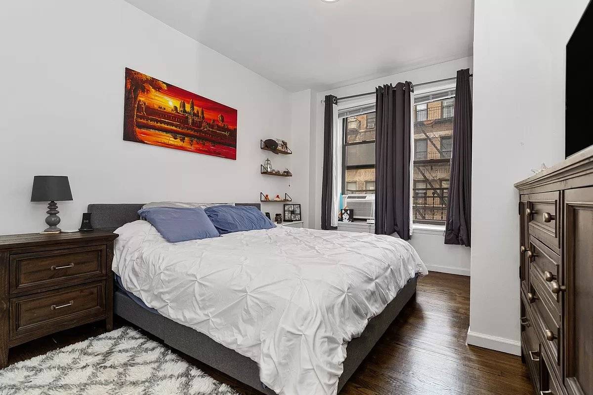 Gorgeously renovated 4 bedrooms in an amazing Upper West Side location less than one block from Central Park !