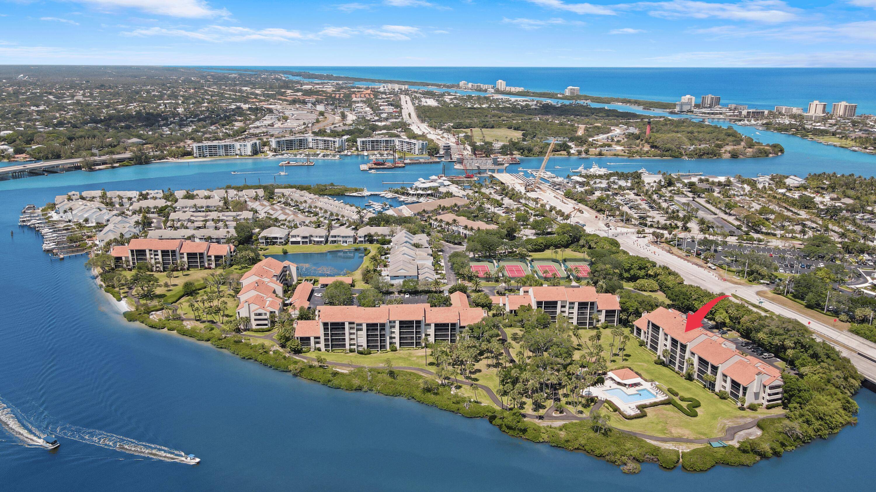 Enjoy direct Intracoastal views from every room in this highly sought after condo in Jupiter Harbour !