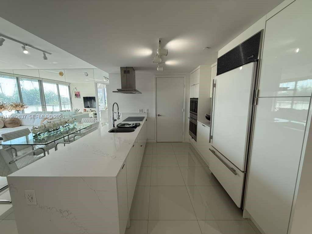 Amazing corner unit fully furnished 2 beds 2 baths 1, 255 sq ft at the famous Icon Brickell Tower II.