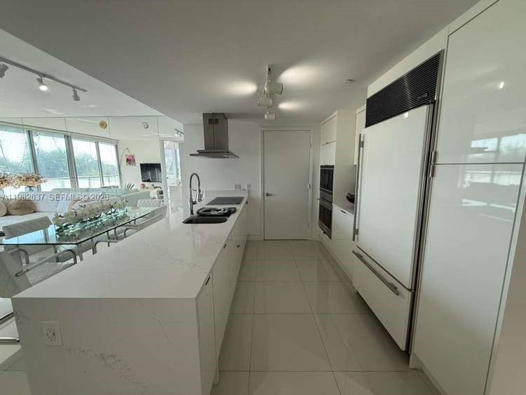 Amazing corner unit fully furnished 2 beds 2 baths 1, 255 sq ft at the famous Icon Brickell Tower II.