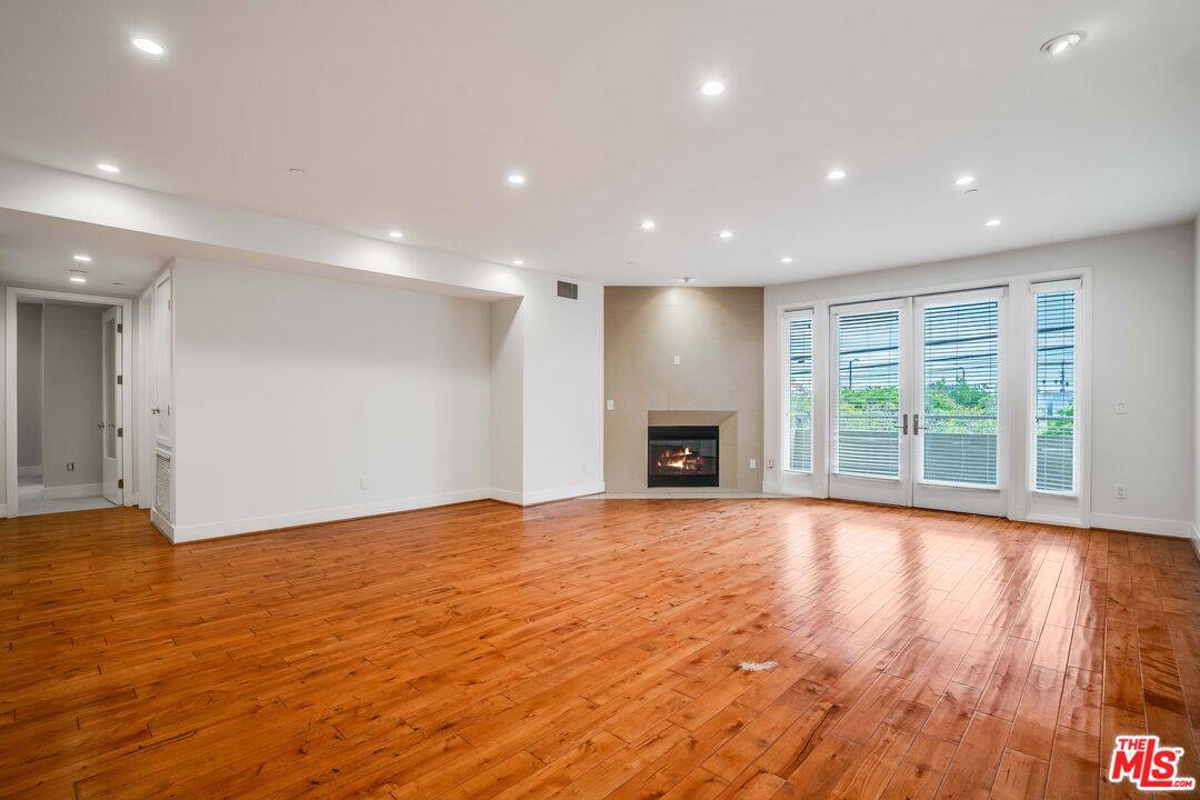 1517 S Bentley Ave 2BR Beverlywood La