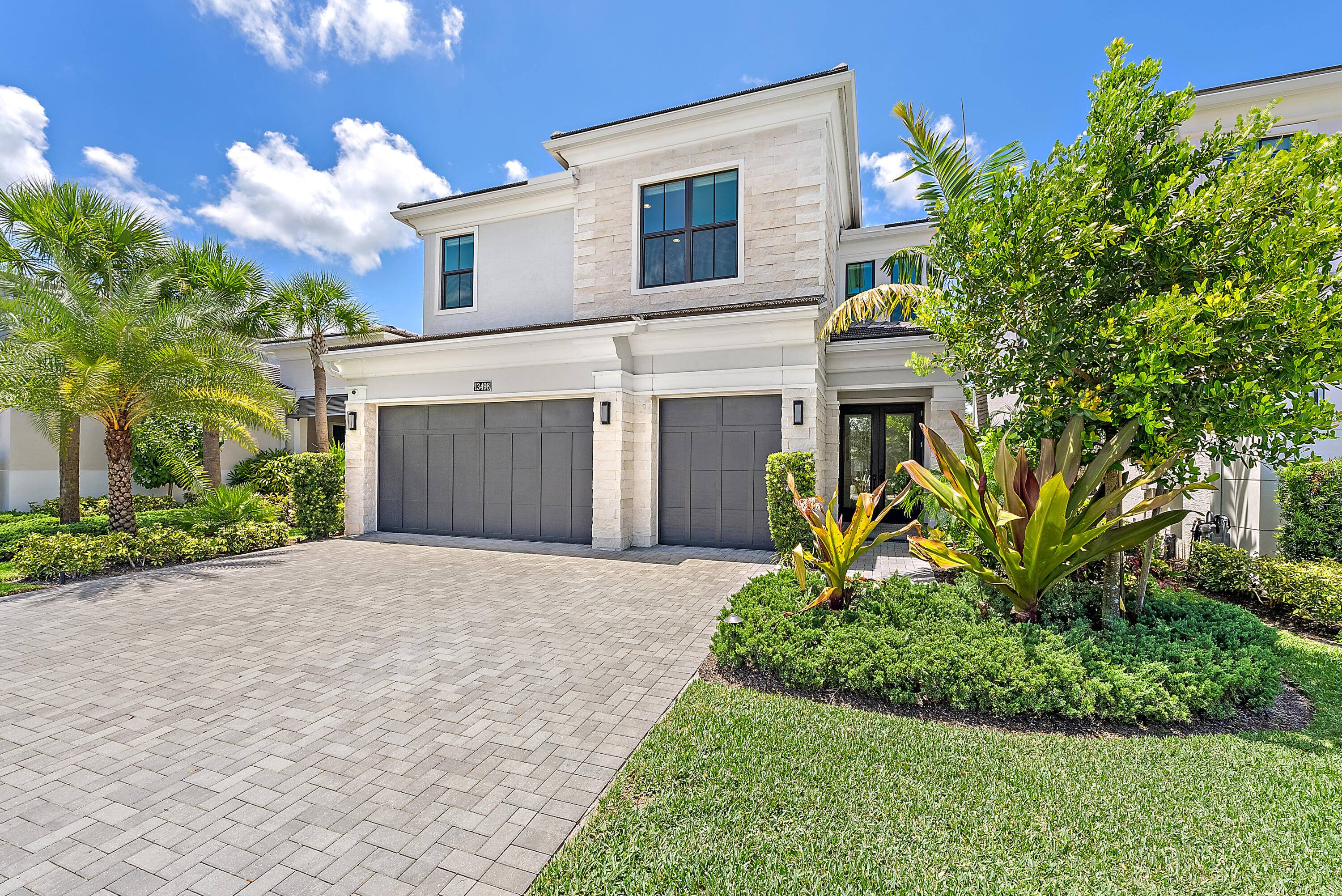 Welcome to 13498 Artisan Circle !