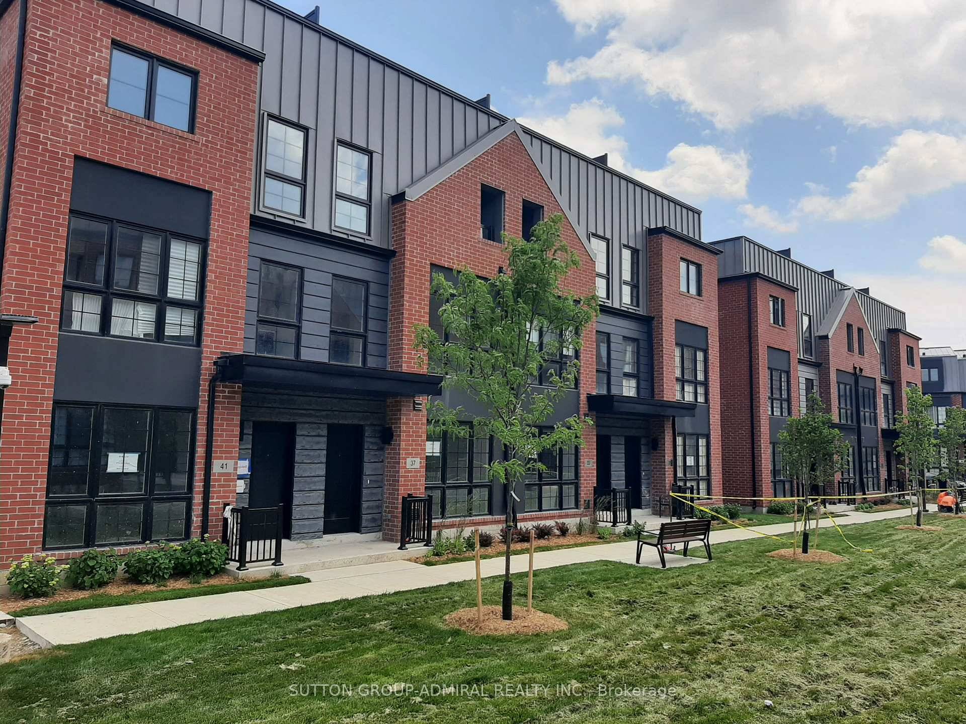 Discover Rosepark Townhomes A Prestigious Collection of Upscale Residences Nestled in the Heart of Thornhill.