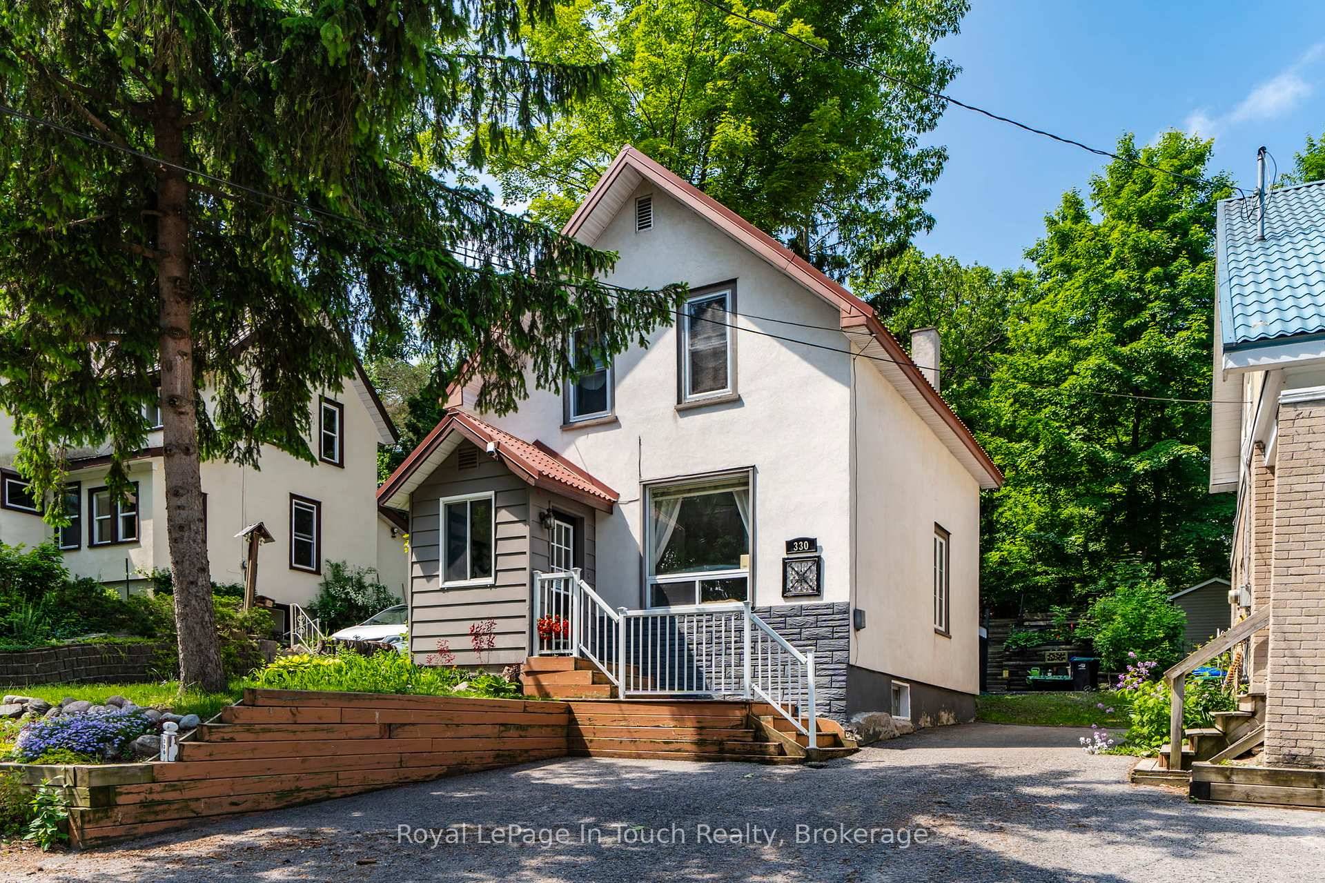 Charming Century Home in the Heart of Midland !