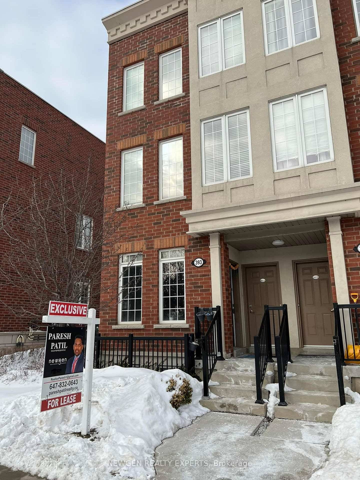 Opportunity To Live In Highland Creek.