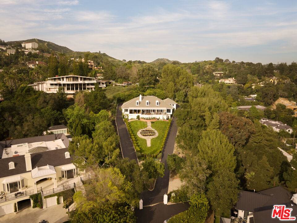 949 N Norman Pl 4BR Brentwood La