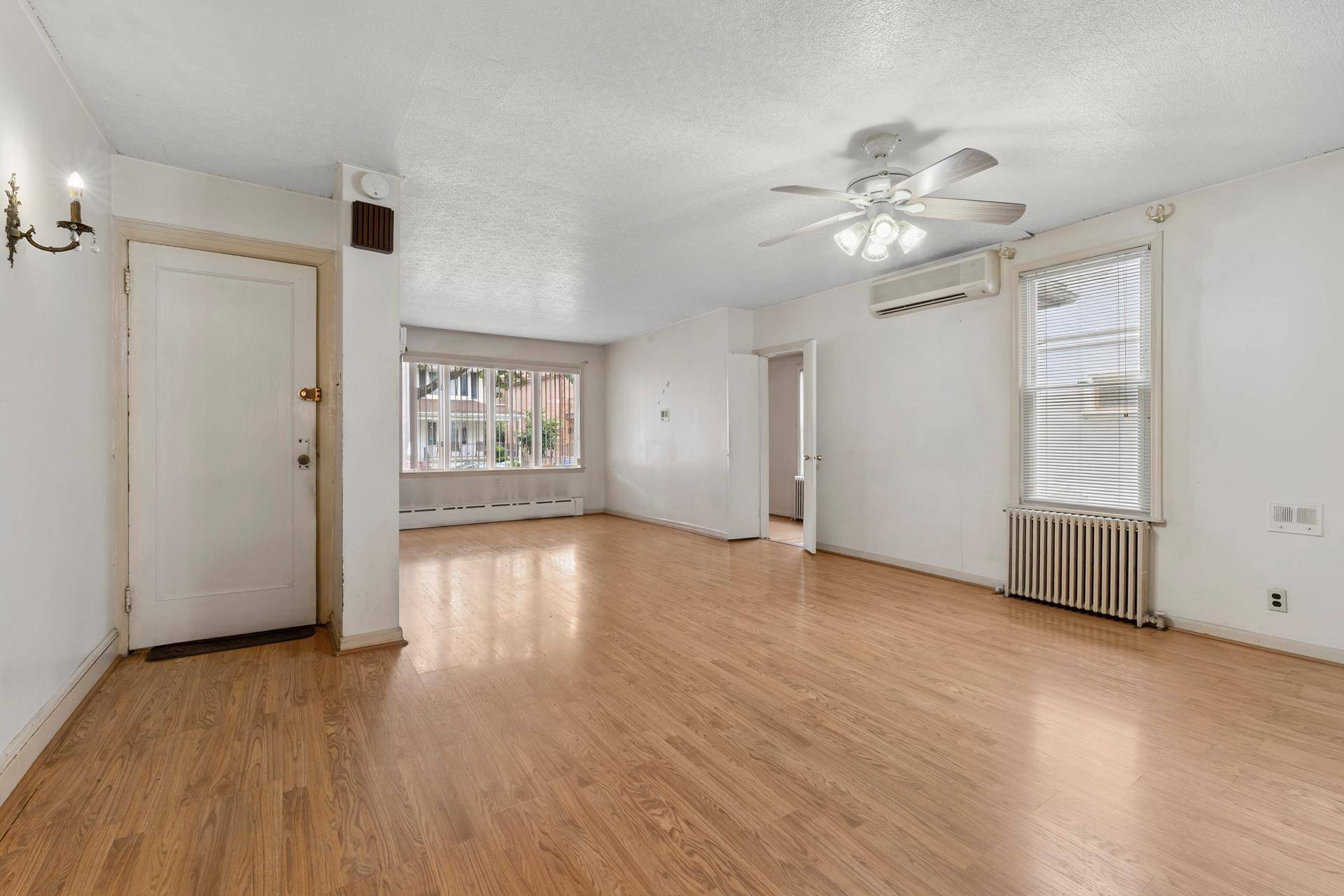 PRIME LOCATION ! ! Located on 73rd between 13th amp ; 14th Avenue, on a beautiful tree line block, you will find this fully Detached 2 family home.
