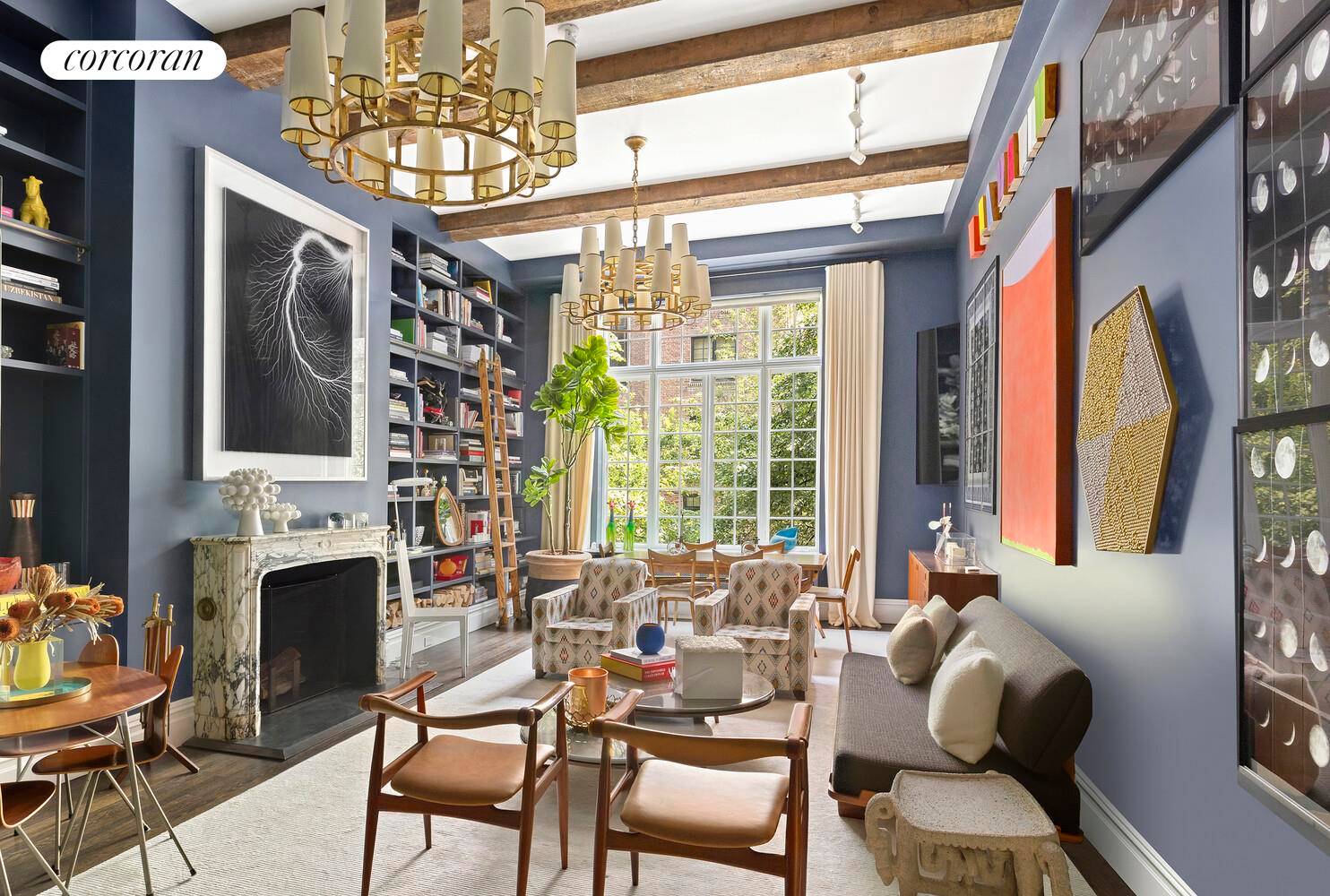 Don't miss this gracious and well proportioned one bedroom residence at Morgan Studios, a highly regarded full service prewar cooperative in the heart of the Upper East Side.