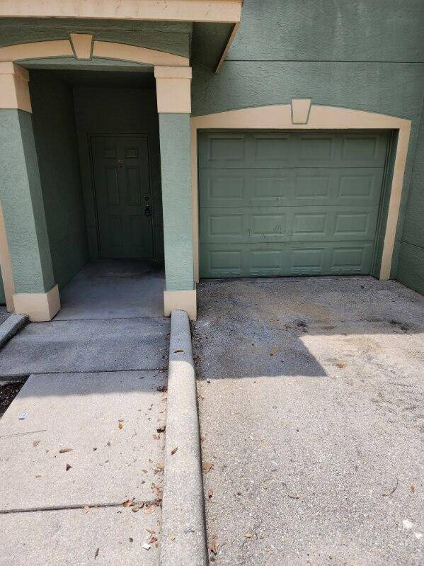 BEAUTIFULL RENOVATED 2 BEDROOM 2 BATH HOME RIGHT IN THE HEART OF ROYAL PALM BEACH.
