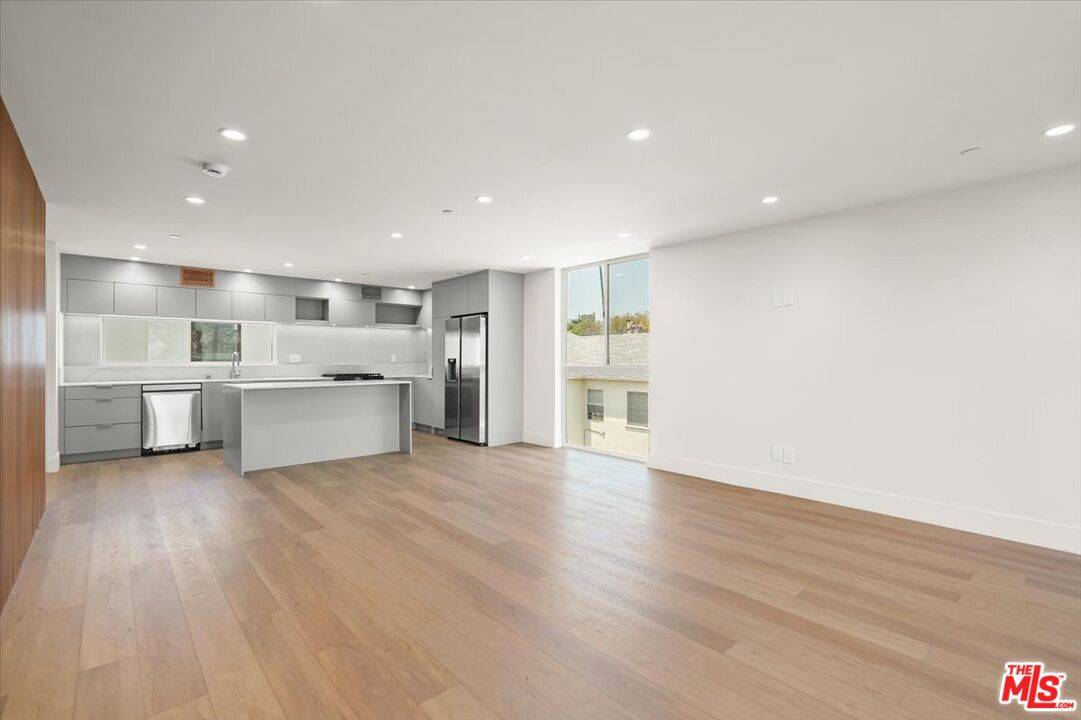 1752  N Van Ness Ave 3BR Hollywood Hills East La