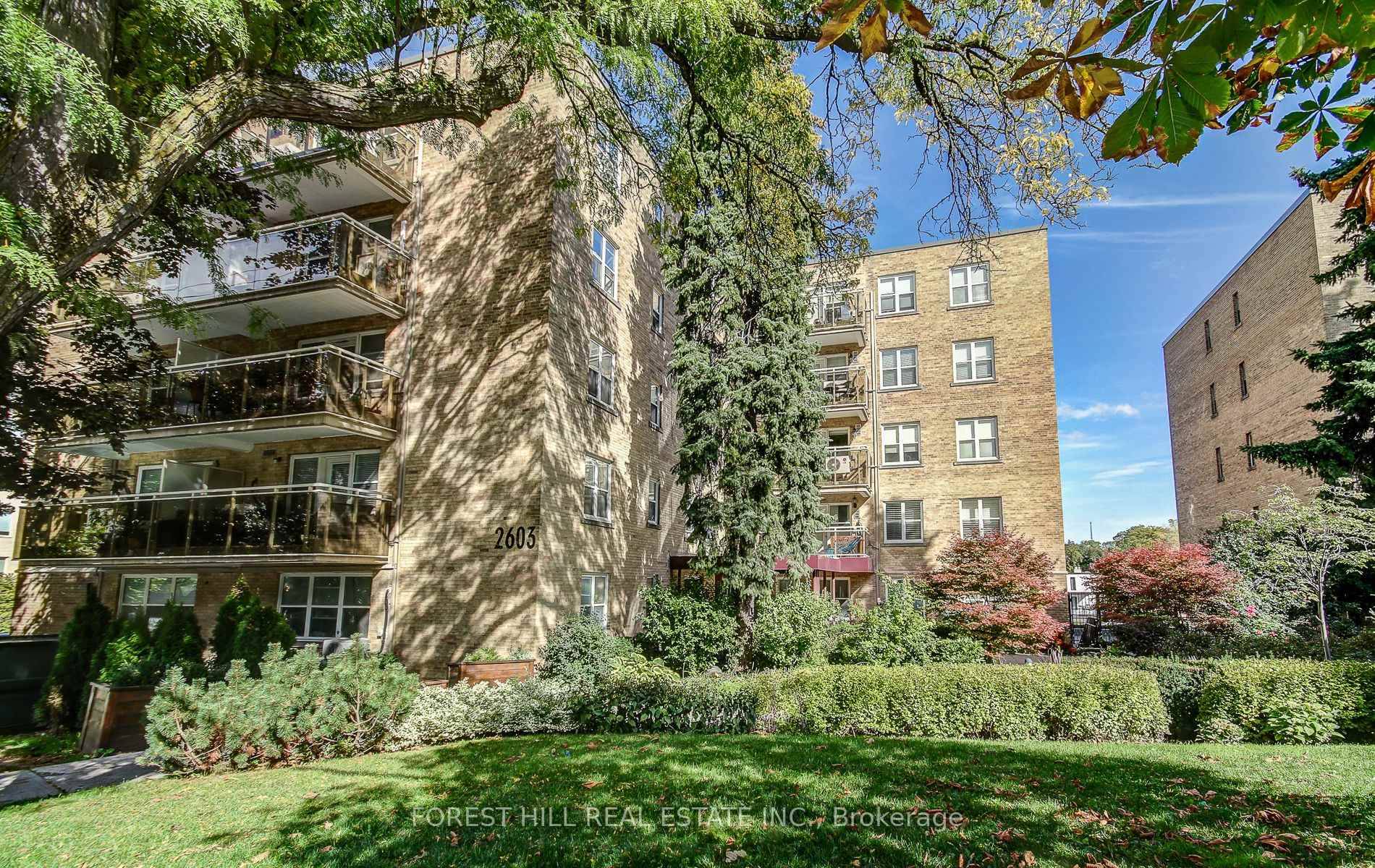 Welcome to The Courtyards of Upper Forest Hill a hidden gem offering refined boutique living in one of Torontos most coveted neighbourhoods.