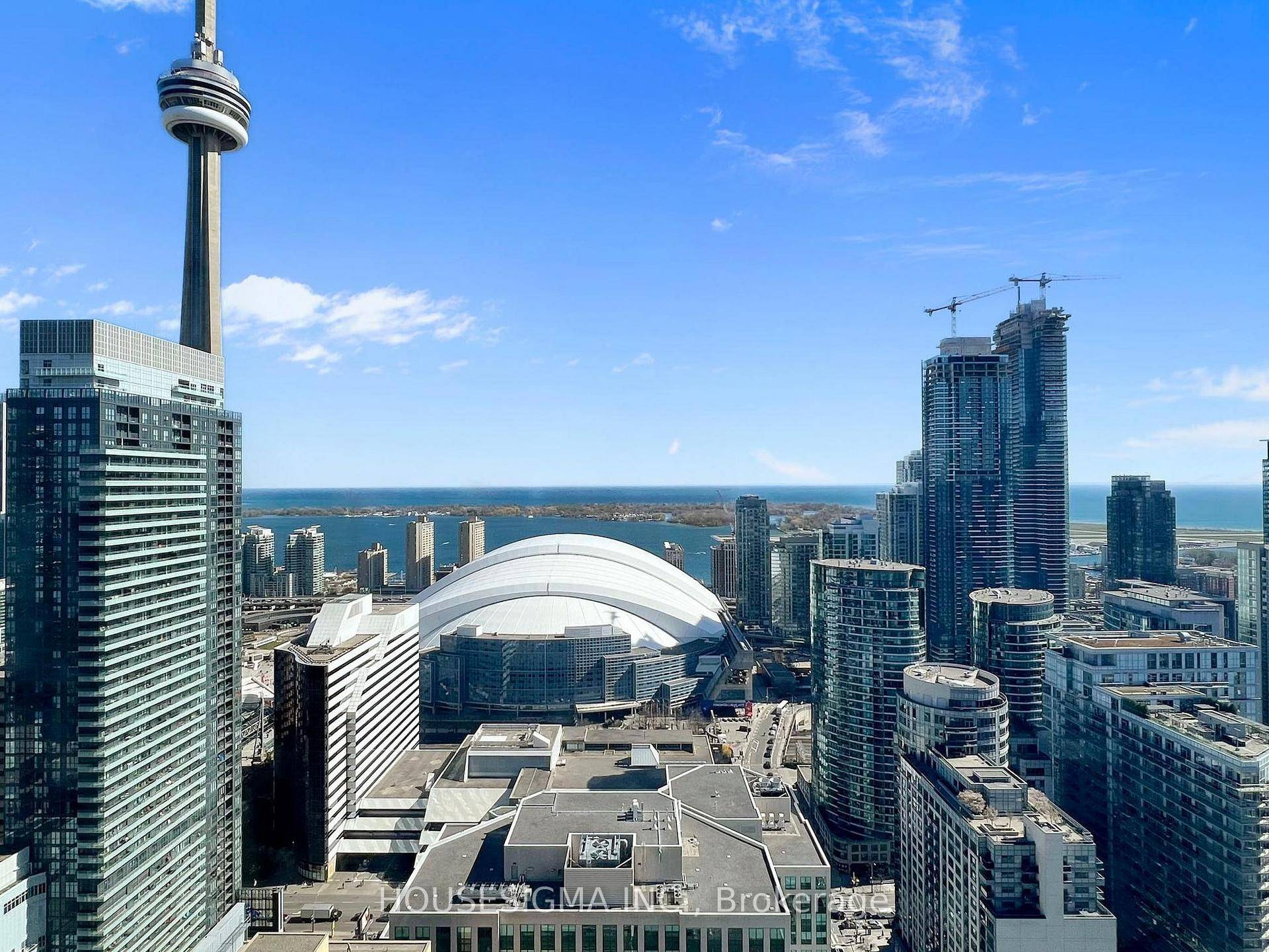 UNOBSTRUCTED VIEW OF DOWNTOWN, Rogers Center, CN Tower and Lake Ontario.