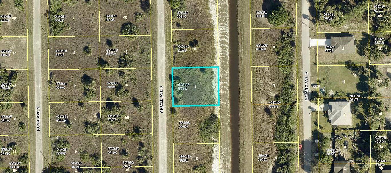 BUILD YOUR CUSTOM HOME ON THIS CANAL LOT.