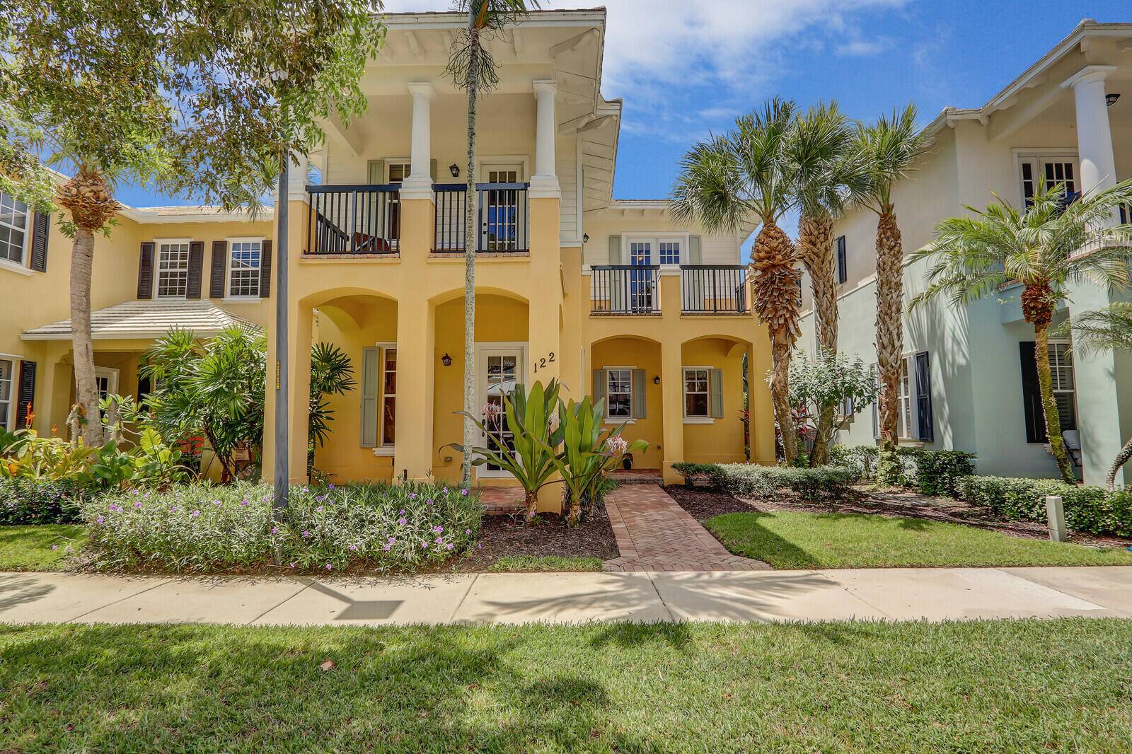 Welcome to this beautifully renovated 3 bedroom, 2.