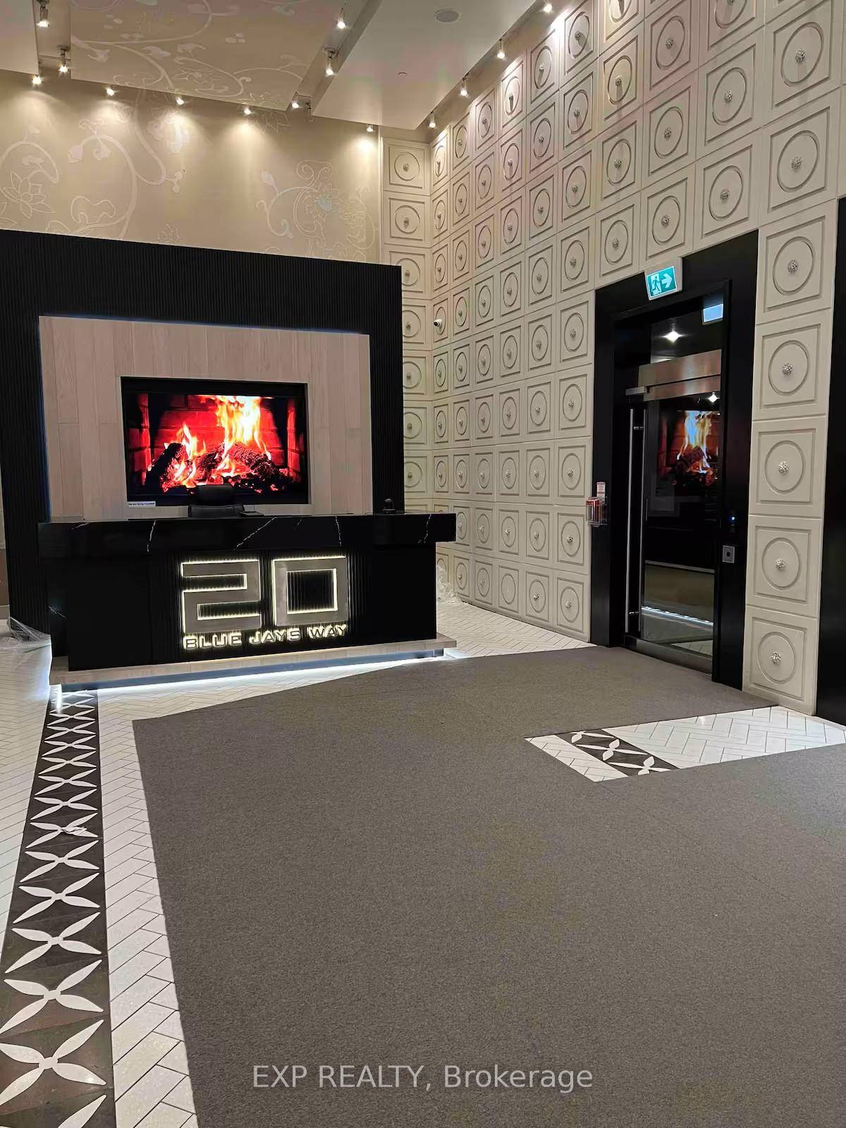 Stylish Downtown Escape in the Heart of the City Discover urban sophistication in this spacious 2 1 bedroom, 2 bath suite located at the landmark The Element in Toronto's vibrant ...