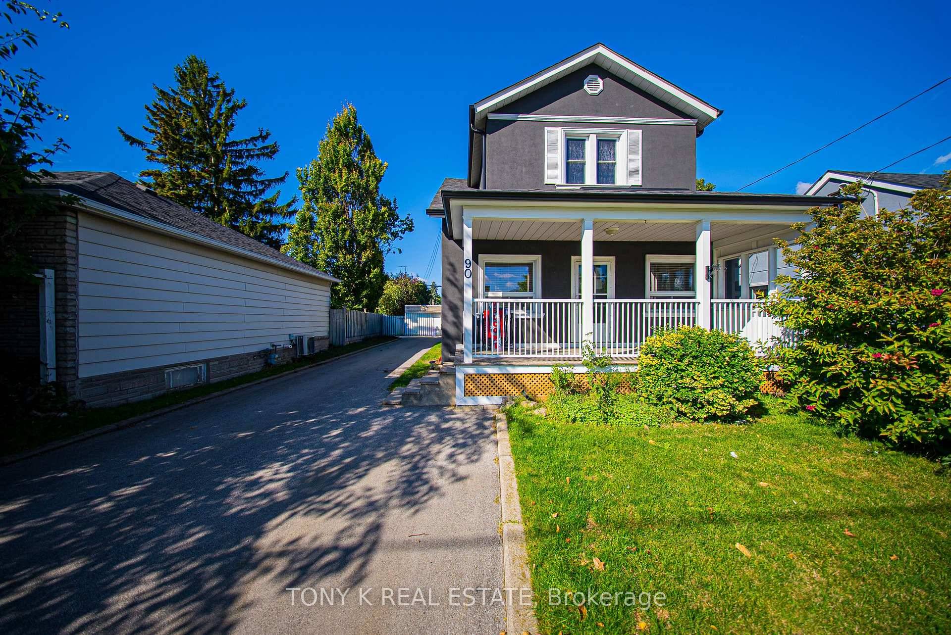 Step into this bright and spacious 1 bedroom basement unit in the heart of Scarborough !