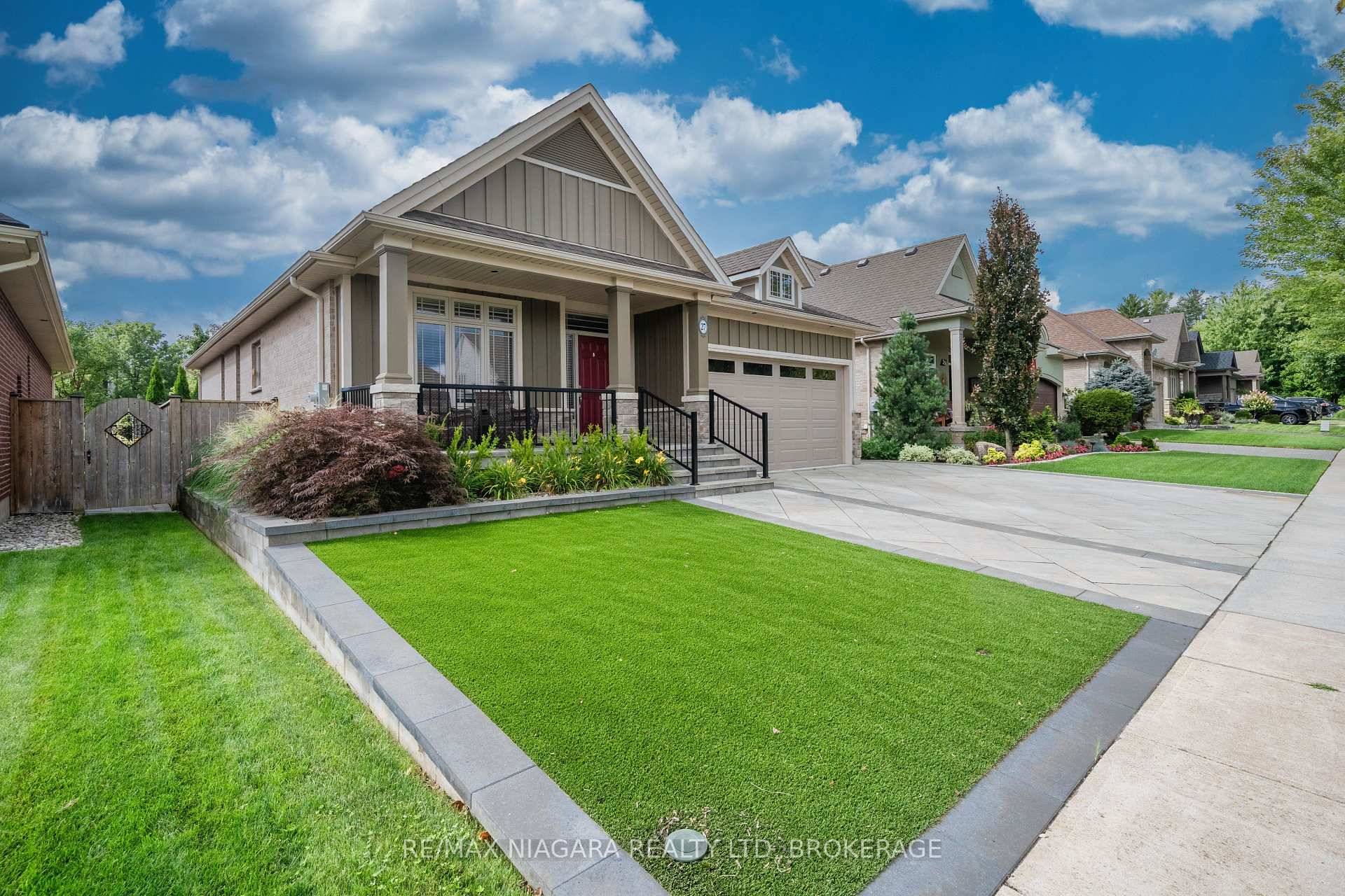 This beautifully maintained bungalow, ideally situated in the highly sought after St.