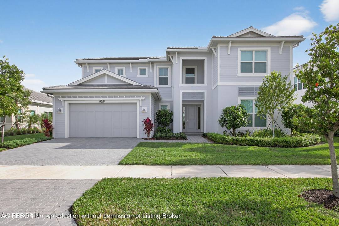 Located in the highly sought after Avenir community in Palm Beach Gardens, this four bedroom residence is set on a wide lakefront lot, offering a refined balance of space, comfort, ...