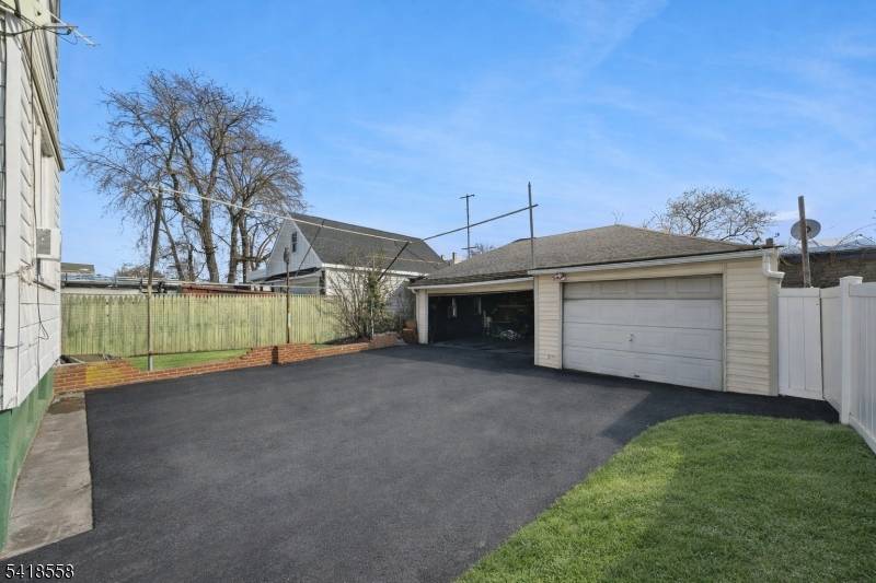 Located in Elizabeth's highly sought after North End, 611 Jefferson offers a rare combination of location, scale, and upside potential.