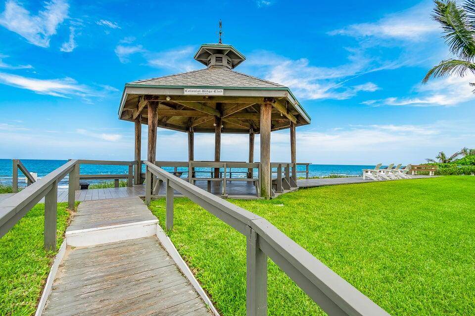 ENJOY YOUR GETAWAY BY THE SEA, GREAT SNOW BIRD NEST OR JUST A WEEKEND GETAWAY FOR FLORIDA RESIDENTS.