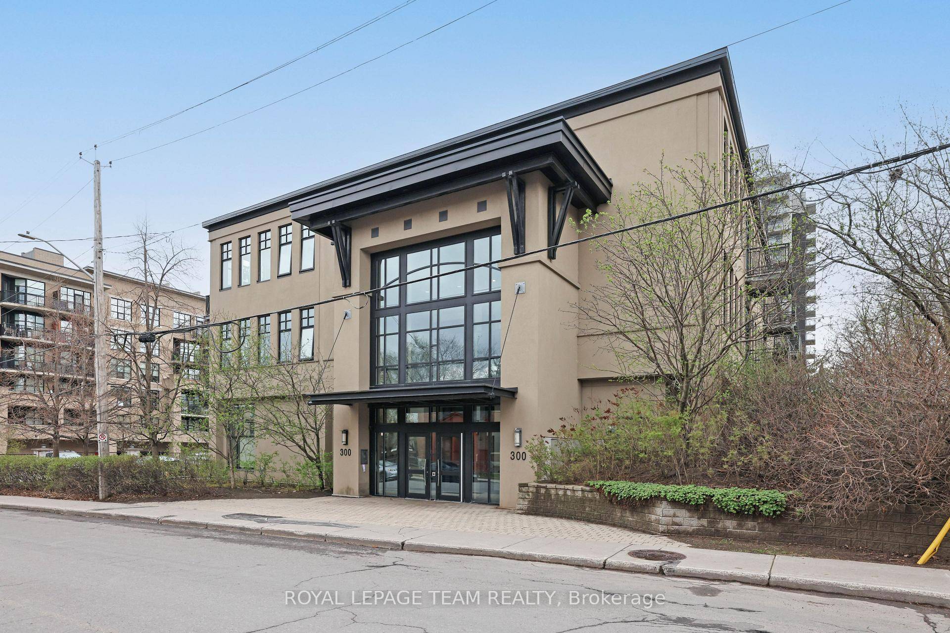 Stunning 1 Bed Den condo in Powell Lofts where industrial charm meets modern living.