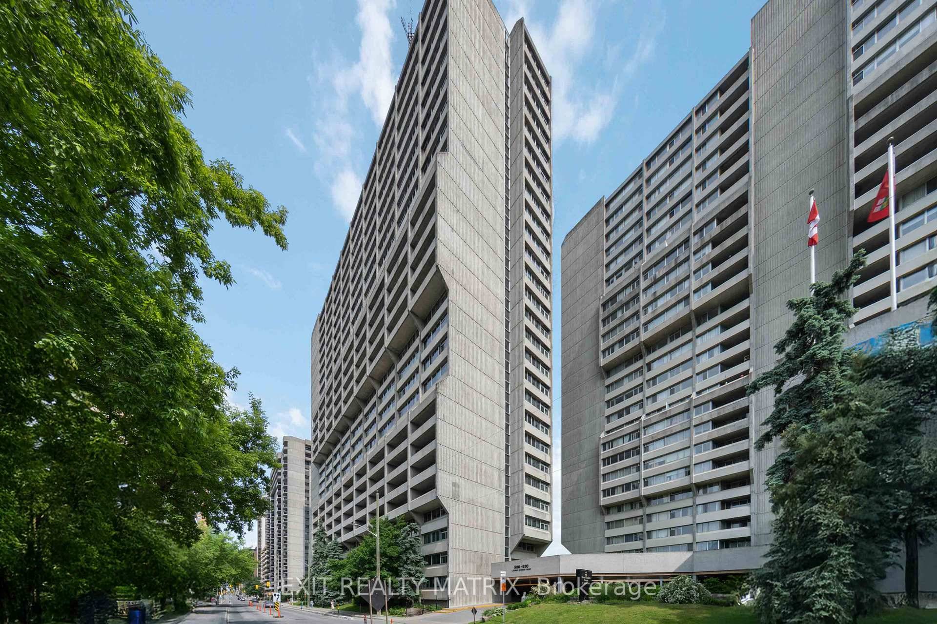 Perched atop Queen Elizabeth Towers, this fully renovated three bedroom, two bathroom suite soaks in unobstructed south facing panoramas.
