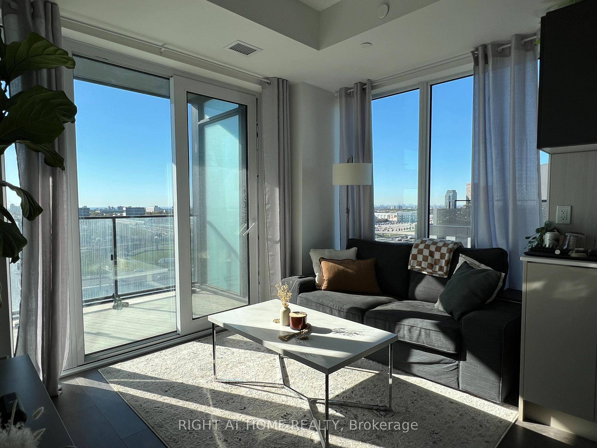 Welcome to The Express Condos !