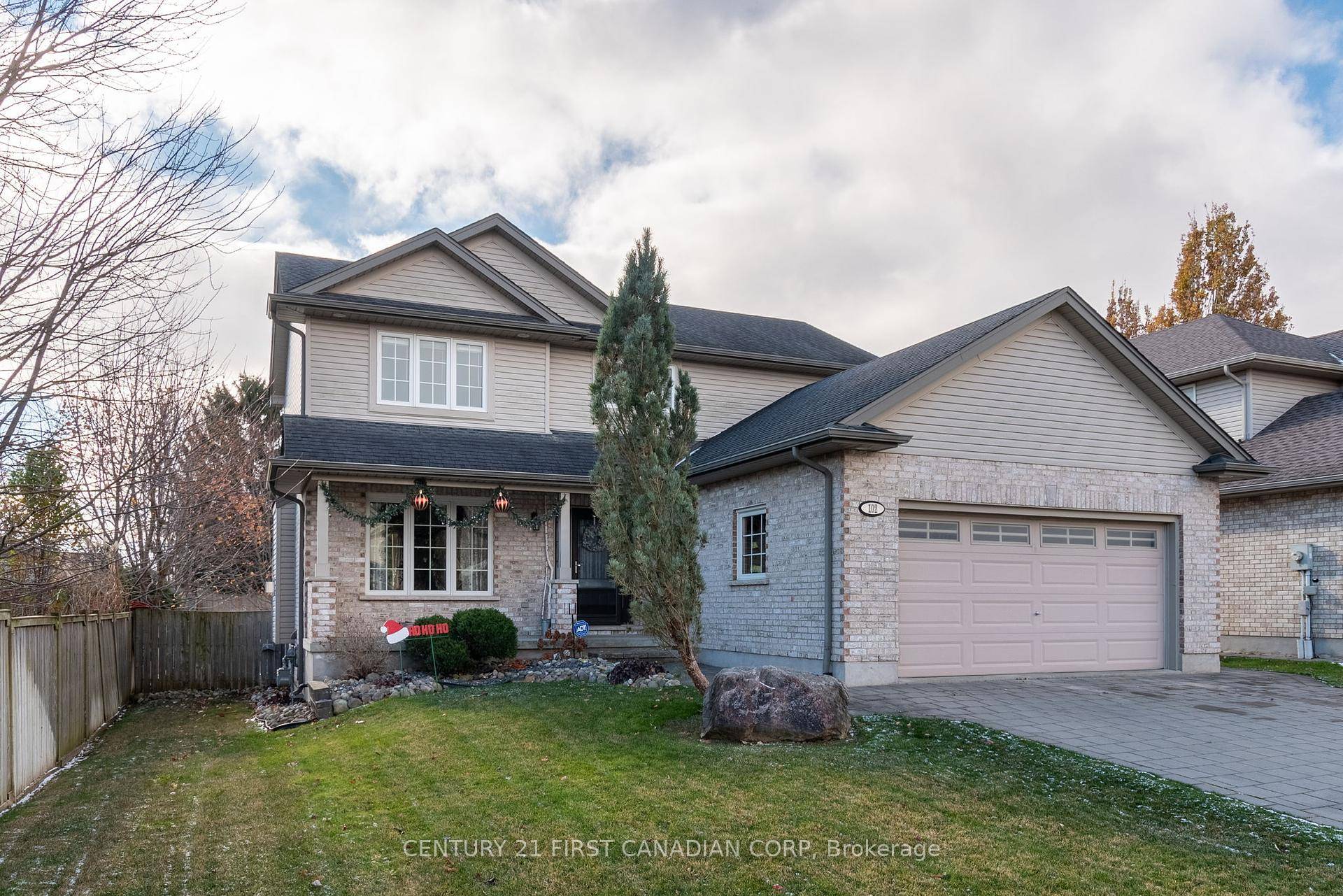 This stunning two story home by Gardiner Homes in Strathroy is perfect for families or those looking to downsize.
