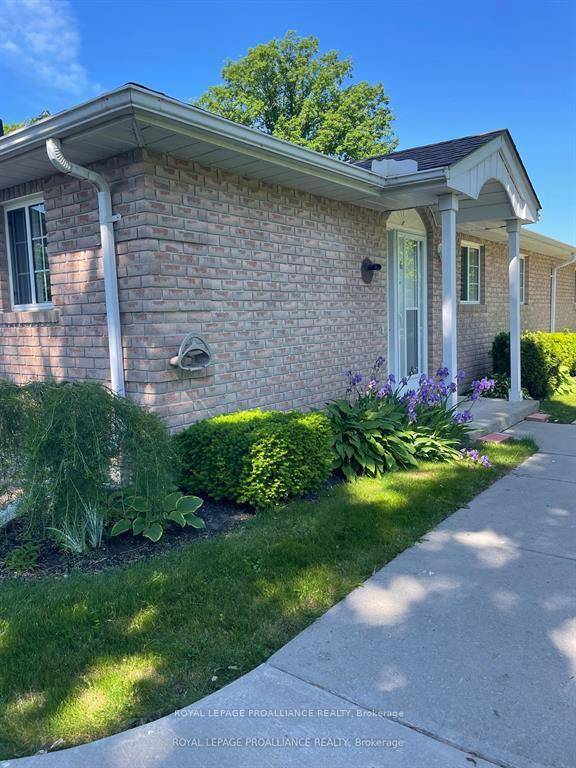 Enjoy low maintenance living in this bright 2 bedroom, 1 bathroom condo located in a desirable complex along the Moira River.