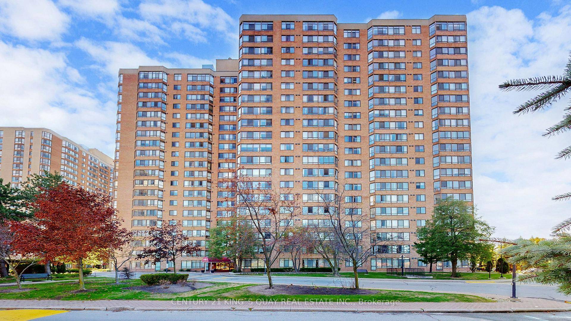 High Floor w Unobstructed View.