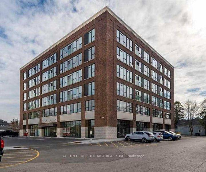 Move In Ready Located Heart Of Downtown Newcastle, This Spacious 1 Bedroom, 2 Bath Suite Offers A Beautiful Open Concept Layout With High Ceilings And A Modern Kitchen Featuring Ample ...