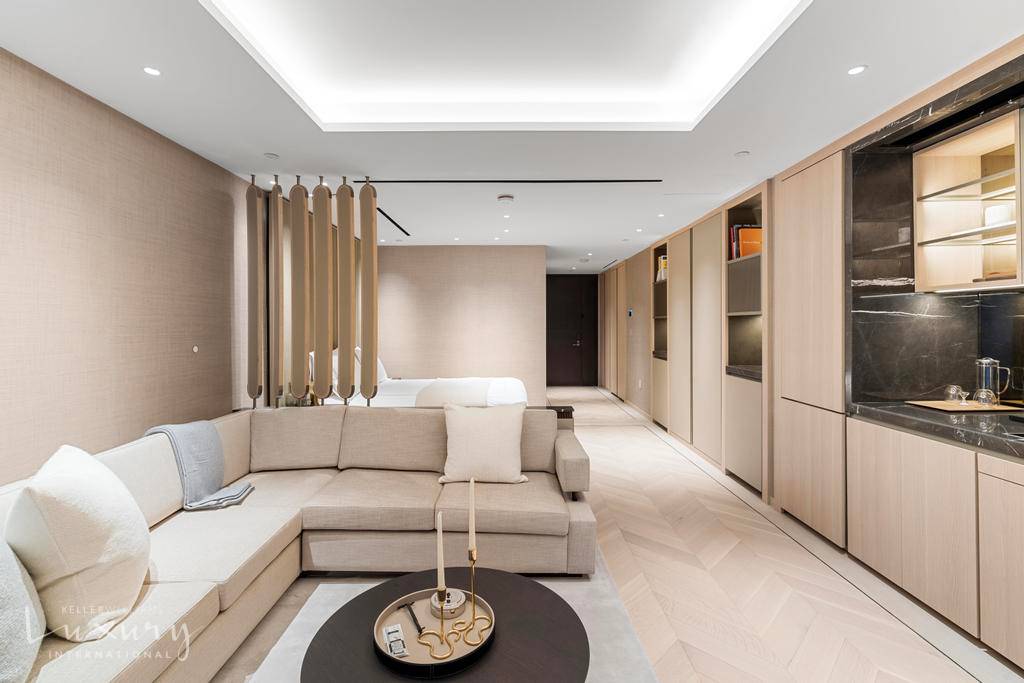 A luxury oasis awaits you at Mandarin Oriental Fifth Avenue.