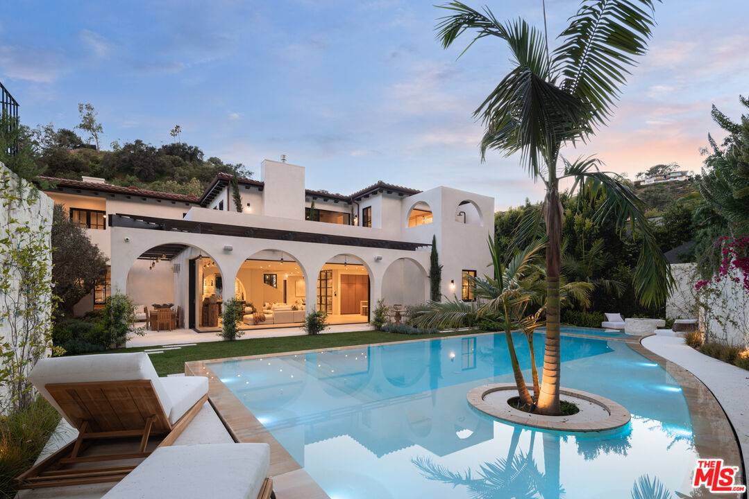 966 Stone Canyon Rd 6BR Bel Air La